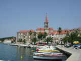 Ingrandisci