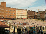 Ingrandisci