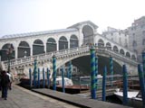 Ingrandisci