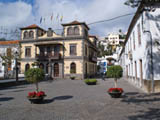 Ingrandisci