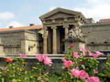 Ingrandisci
