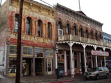 Ingrandisci